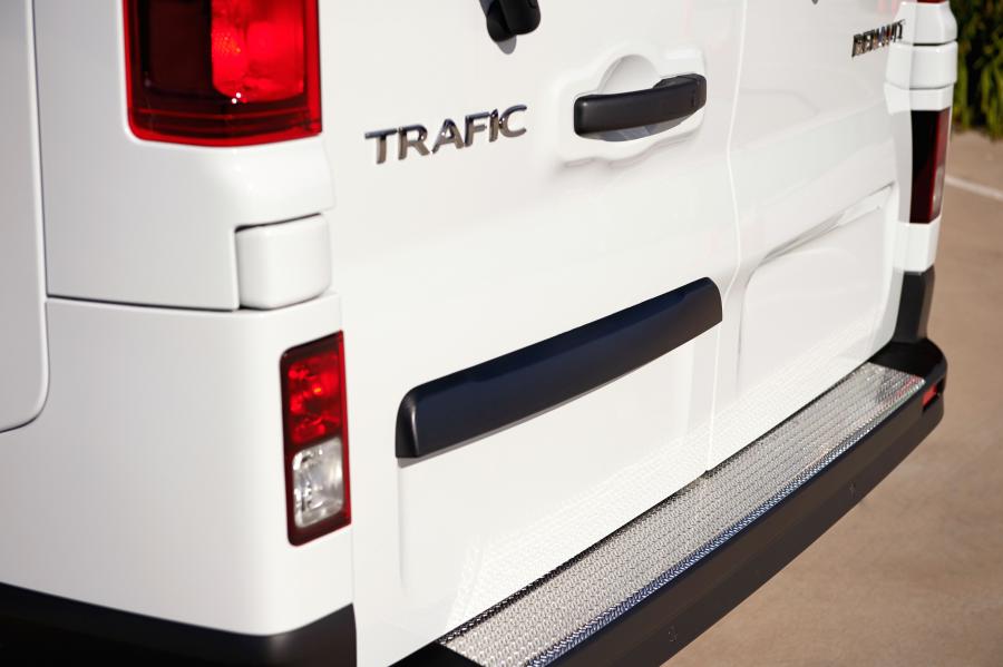 Детали экстерьера Renault Trafic Formula Edition 2019 года  (AU) (фото 14 из 24)